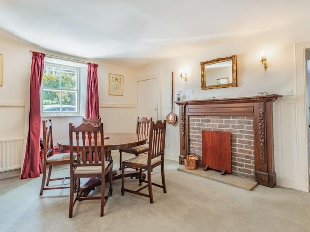Oldany Lodge - dining room.