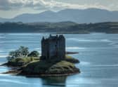 Castle Stalker (or ‘Caisteal an Stalcaire’ in Scottish Gaelic) rests in the mouth of Loch Laich which is in-between Glencoe and Oban. It was originally constructed by Clan MacDougall in 1320, who were then known as the Lords of Lorn. However, the Stewart clan later took over the Lordship of Lorn and it is thought that they built the castle as it exists now in its current form around 1440.