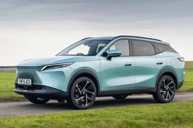 The new Omoda 7 is packed with excellent kit as standard and in hybrid form it starts at an eye-catching £32,000 (Picture: Jonathan Fleetwood)