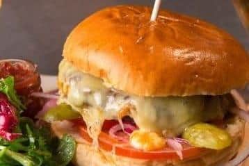 From burgers to starters of clams in cream and fennel and gin, winter salad with roast squash, black pudding and chicory leaves or ribeye steak in peppercorn sauce, the food at The Boat Inn is a treat.