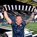 Raith Rovers have signed Dundee defender Lee Ashcroft on loan.