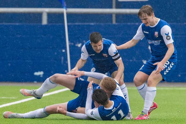 Montrose celebrate after Russell McLean equalises for the home side. Picture: SNS