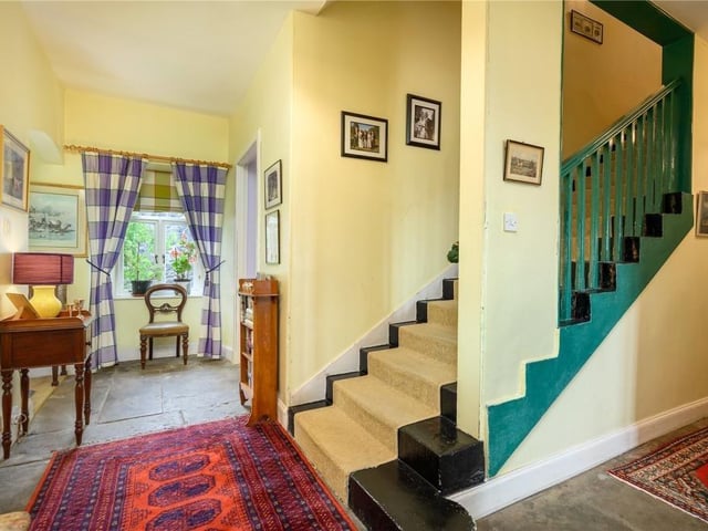 Garden floor hall.