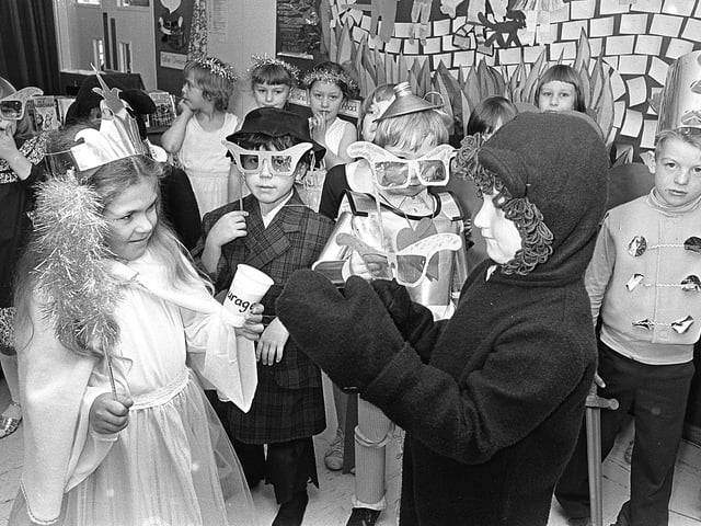 Youngsters were ready for their school show in 1980
