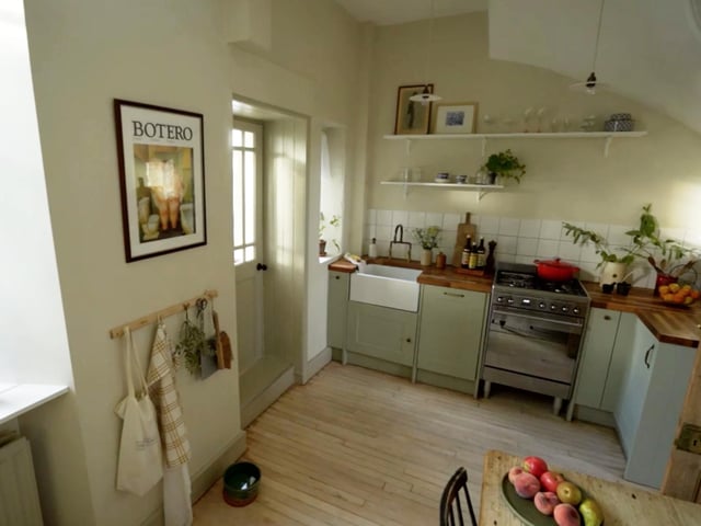 Upstairs in the renovated terrace, there are two bedrooms, a study and a bathroom whilst the ground floor has a living room and kitchen diner. Patricia and Patrick favour antiques and upcycling and their home is full of items with sentimental value. Returning the property to its original period style, the couple’s colour schemes are muted yet warm and welcoming.