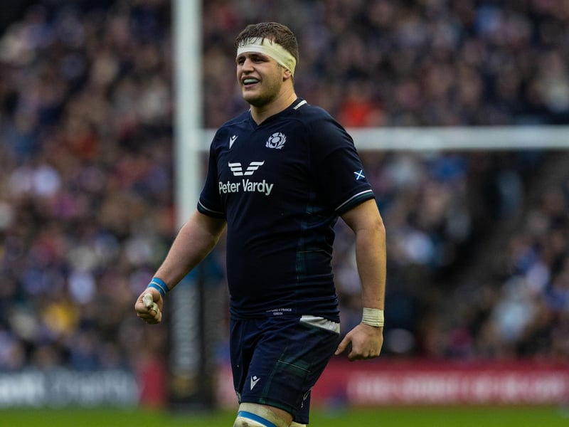 Almost got a late steal at a French lineout but will lament his missed opportunity to send Kyle Rowe clear for a try in the first half. 6