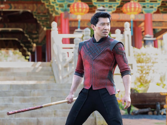 One of the most recent additions to the MCU, Shang-Chi and the Legend of the Ten Rings starred Simu Liu as the first Asian superhero in the MCU. Scoring 91%, the movie has been applauded for its stunning visual effects as it explores elements of Chinese mythology against the superhero backdrop.