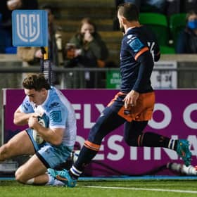 Glasgow's Josh McKay (L) scores a try during a United Rugby Championship match between Glasgow Warriors and Edinburgh Rugby at Scotstoun Stadium, on March 18, 2022, in Glasgow, Scotland.  (Photo by Ross MacDonald / SNS Group)