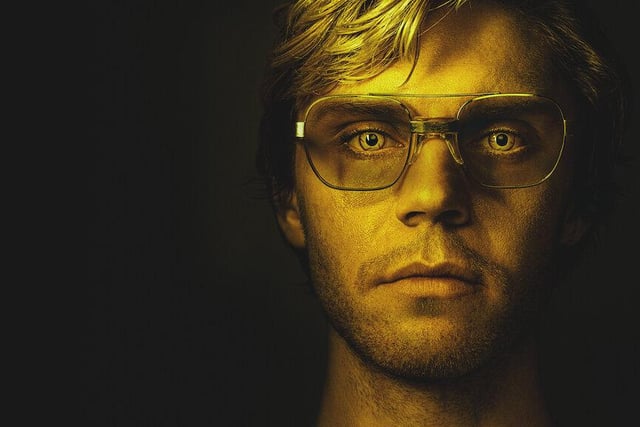 This eight part series tells the gruesome and sadistic tale of serial killer Jeffrey Dahmer. It is ranked lowly by Rotten Tomatoes official reviewers, however, fans of the series have rated it much higher at 83%. The series won Evan Peters the Golden Globe Award for Best Actor in Miniseries or Television Film for his portrayal of the killer.