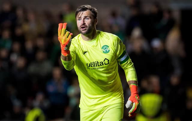 Hibs goalkeeper David Marshall says being in third place when the World Cup breaks arrive is a realistic goal for the club.