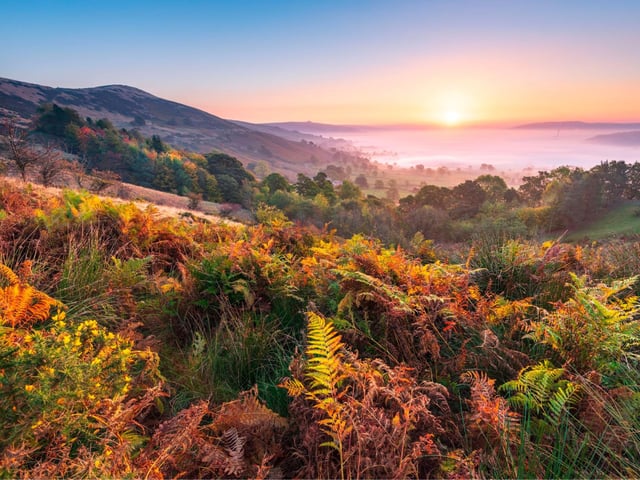 With an astonishing 131.8 million views on TikTok,  the Peak District is the most popular destination in the UK. Spanning across five counties, there are endless walking trails… no wonder it has come out on top! Thors Cave is the perfect spot to take in the amazing views over the valley.