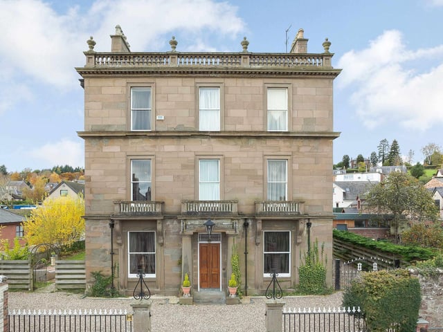 What is it? A unique seven-bedroom former bank, designed by 19th Century architect David Rhind, best known for Stewart’s Melville College and what is now The Dome in Edinburgh. Period features abound on all the home’s three storeys.