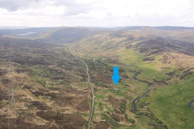 The blue arrow shows the isolation of Brae Cottage, which is six miles from the nearest village.