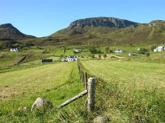 Bha oifigearan na seirbheis catharra gu mòr an aghaidh na molaidhean son siostam riaghlaidh na croitearachd atharrachadh