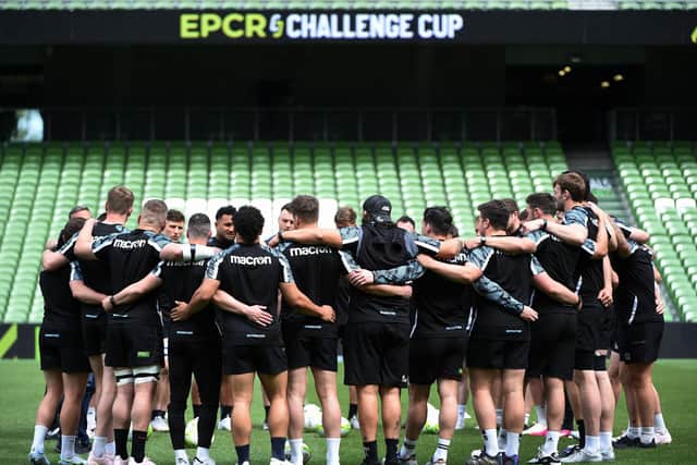 Glasgow Warriors players gather into a huddle ahead of the European Challenge Cup final against Toulon. (Photo by David Gibson/Fotosport/Shutterstock)