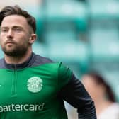 Lewis Stevenson has penned a contract extension at Hibs.