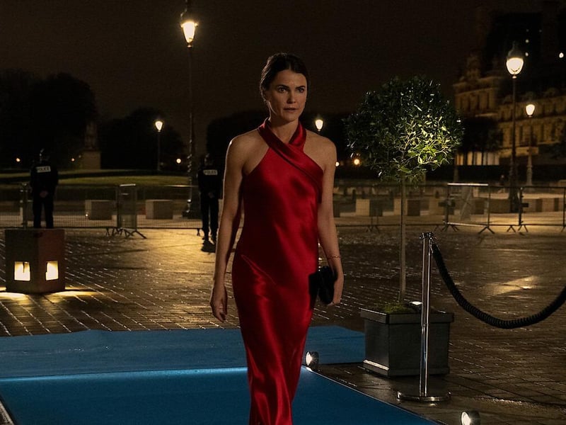 Big name actors Keri Russell and Rufus Sewell star in this new political series that follows the ambassador as she UK juggles her turbulent marriage to a political star with her new role.