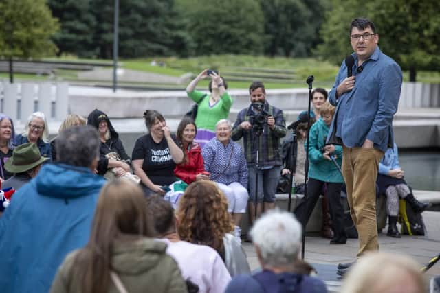 Irish comedy writer Graham Linehan performs his Edinburgh Fringe Festival show outside the Scottish Parliament after Leith Arches cancelled the Comedy Unleashed event  at which he was due to appear (Picture: Katielee Arrowsmith/SWNS)