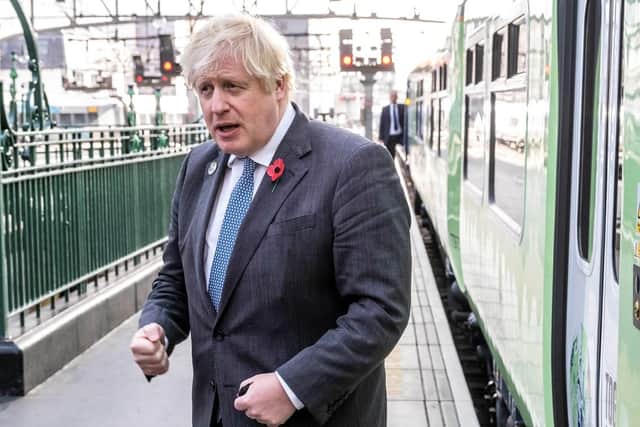Boris Johnson sees Porterbrook's HydroFLEX train at Glasgow Central