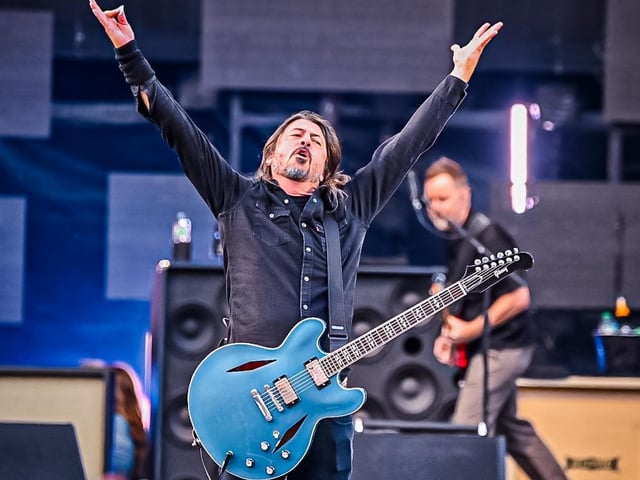 Foo Fighters on stage