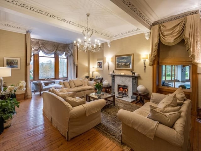 Drawing room.