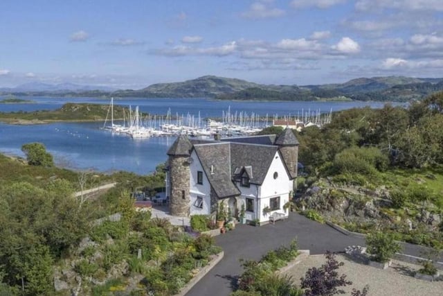 Set in Craobh Haven, 24km from Oban, Corrie House enjoys stunning views over a marina to the Isle of Mull. There's a shared lounge, a garden and a terrace, while all rooms come with a seating area and some with a patio. There's also a hot tub, while pet bowls and baskets are available for four-legged guests.