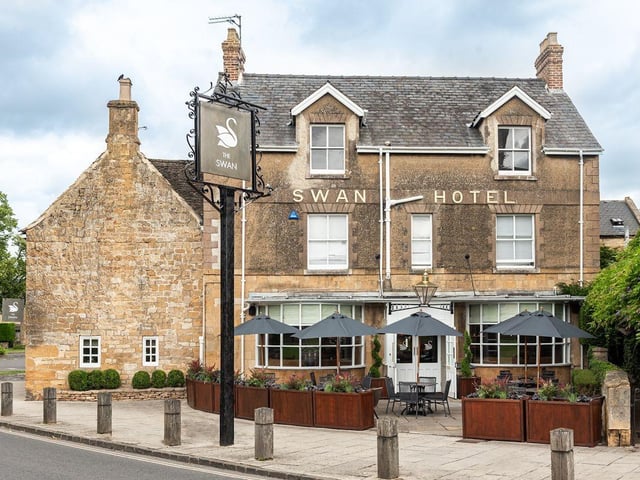 The Swan, Broadway