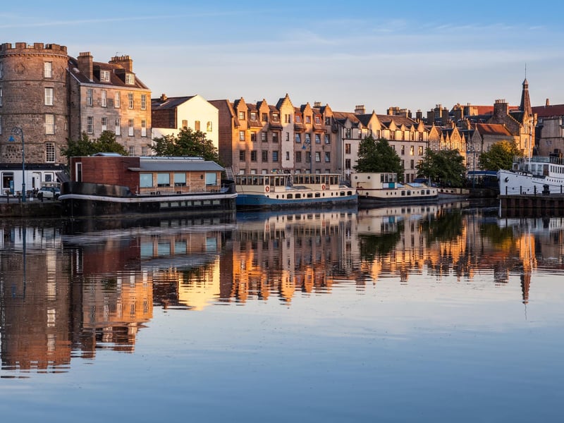 Leith is known as a lively area which hosts an exquisite selection of restaurants and bars which are frequented by the locals, but there are many cost-free gems here too. Aficionados of Scottish cinema will enjoy perusing the area to find the spots which featured in iconic films like Trainspotting or Sunshine on Leith.