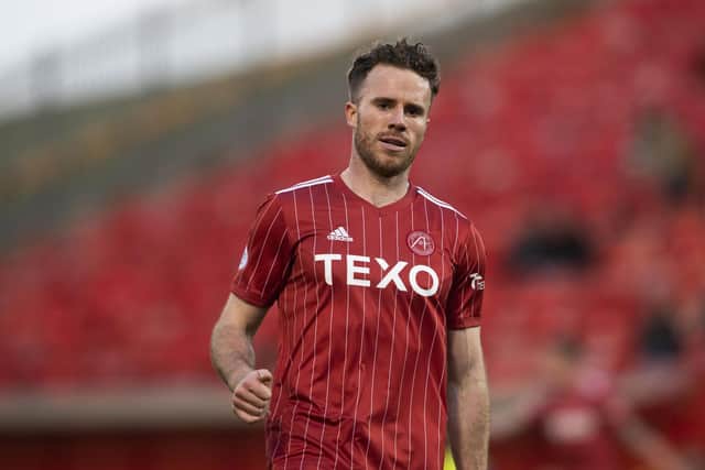 Former Aberdeen forward Marley Watkins has joined Kilmarnock.