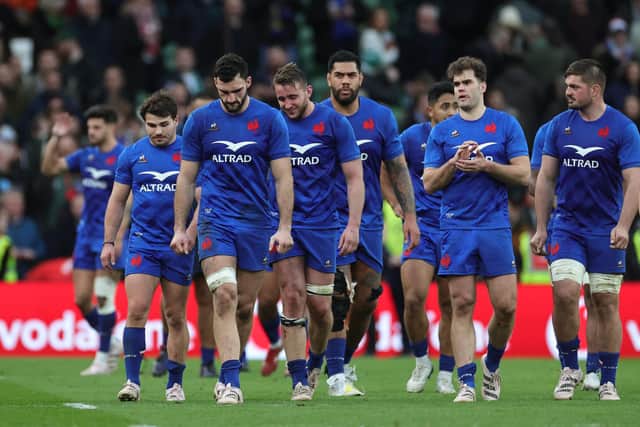 DUBLIN, IRELAND - FEBRUARY 11: France players look dejected following defeat in the Six Nations Rugby match between Ireland and France at Aviva Stadium on February 11, 2023 in Dublin, Ireland. (Photo by David Rogers/Getty Images)