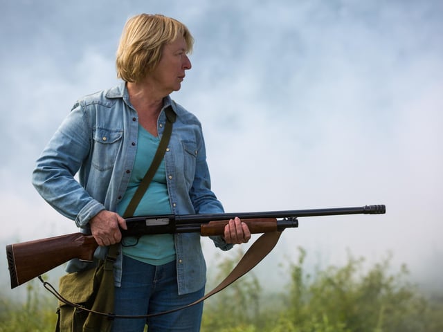 As a zombie plague breaks out in a rural Quebec town, survivors band together in an effort to flee the flesh eating hordes in this zombie thriller.