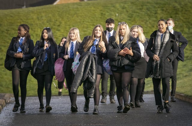 The attainment gap between pupils from different socio-economic backgrounds is narrowing, the Scottish Government has said.