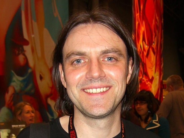 Better known by his pen name Frank Quitely, Vincent Deighan studied fine art, drawing and painting at Glasgow School of Art, but left before he graduated. It hasn't done his career much harm though. Since then he has become a very successful comic book artist, collaborating with the likes of Grant Morrison and Mark Millar on series such as New X-Men, All-Star Superman, Batman and Robin, and Jupiter's Legacy.