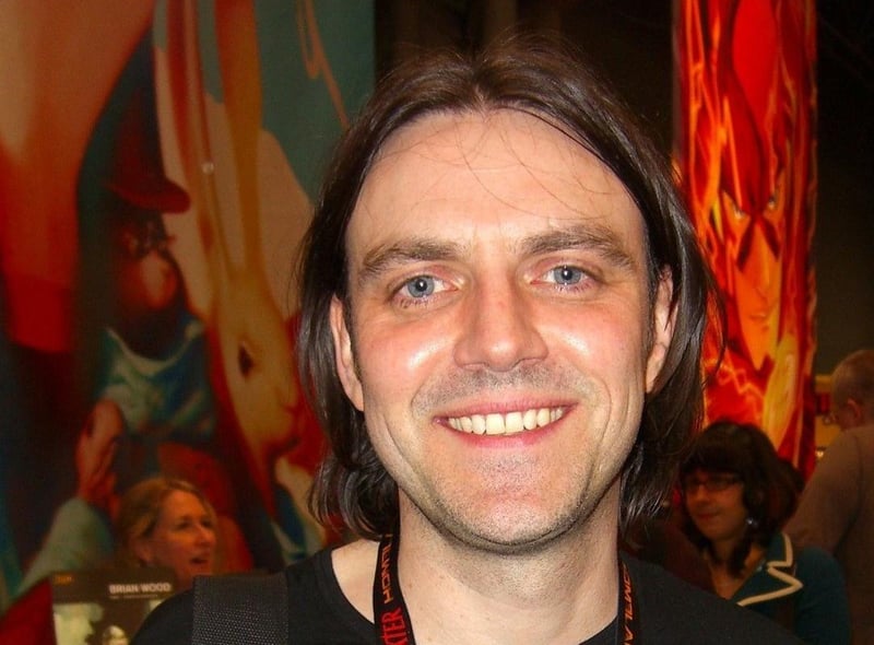 Better known by his pen name Frank Quitely, Vincent Deighan studied fine art, drawing and painting at Glasgow School of Art, but left before he graduated. It hasn't done his career much harm though. Since then he has become a very successful comic book artist, collaborating with the likes of Grant Morrison and Mark Millar on series such as New X-Men, All-Star Superman, Batman and Robin, and Jupiter's Legacy.