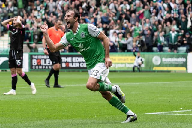 Christian Doidge scored for Hibs in the 3-2 defeat by St Mirren.