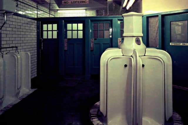 This image of the public toilets at Tron Square was captured in 1981.
