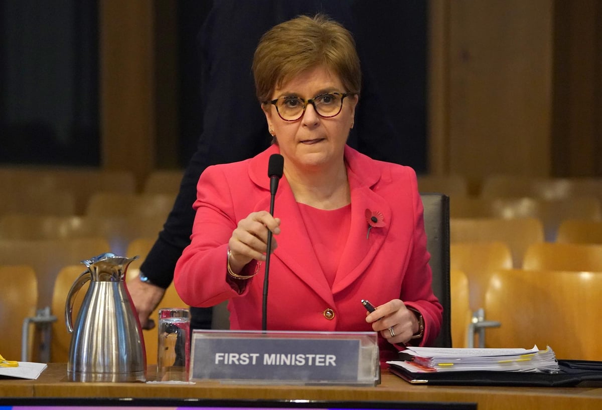 Scotland ferries scandal: Committee writes to Nicola Sturgeon asking for Ferguson Marine documents