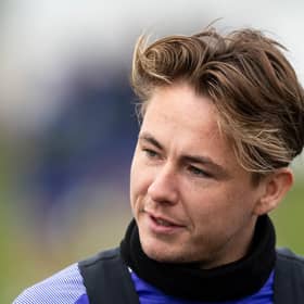 Hibs midfielder Scott Allan is interesting Dundee again (Photo by Mark Scates / SNS Group)