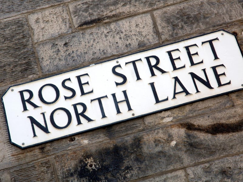 These days, the location is better known for its vast variety of pubs to choose from. However, in the 18th century Rose Street was reputedly home to more than 100 brothels.