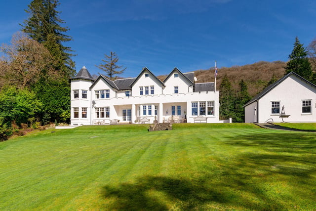 Where is it? A mile north of the quaint village of Colintraive, which has a shop, a post office and a small gastropub and hotel, set in one of Scotland’s National Scenic Areas.