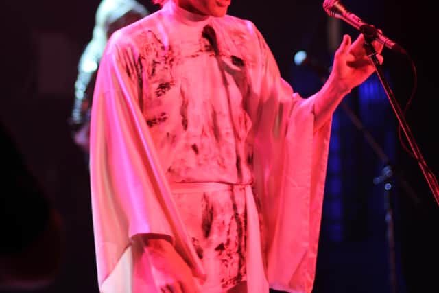 Johnny Flynn as David Bowie in Stardust