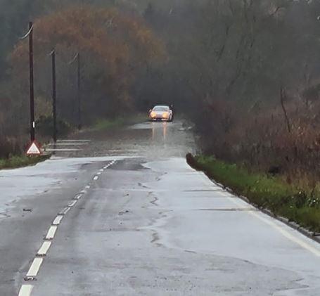 Flooding on the B9157 Quarry Rd Kirkcaldy