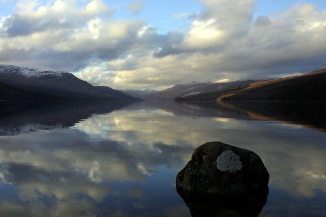 Located to the west of the Great Glen in Lochaber, Loch Arkaig is 19.3 kilometres long. The island on Columbkill on the loch is the site of a ruined chapel dedicated to St Columba.
