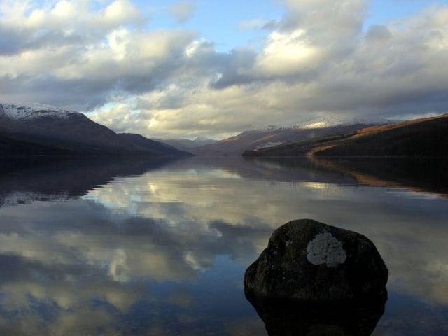 Located to the west of the Great Glen in Lochaber, Loch Arkaig is 19.3 kilometres long. The island on Columbkill on the loch is the site of a ruined chapel dedicated to St Columba.