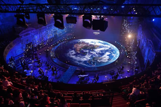 Attendees were encouraged to think of the impact that the clothes they wore had on the environment and no one was flown in to London just to attend the event, in order to keep the ceremony as eco-friendly as possible. Photo : Yui Mok - WPA Pool/Getty Images.