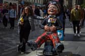 Tourists on Edinburgh' Royal Mile as the Festival Fringe entered its final weekend in August 2024 (Picture: Jeff J Mitchell/Getty Images)
