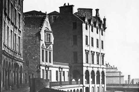 The top of Victoria Street looking east from Victoria Terrace.