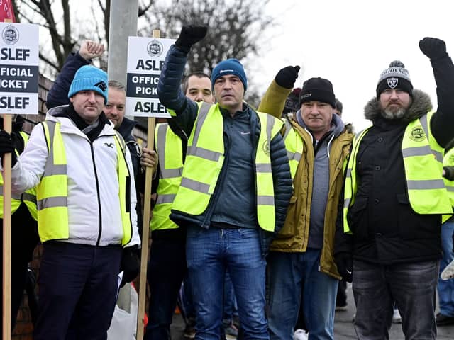 Train drivers on the picket line outside Alstom 's Polmadie Depot in Glasgow. Picture: John Devlin