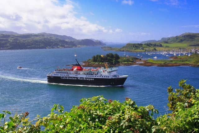 MV Isle of Mull leaving Oban Bay