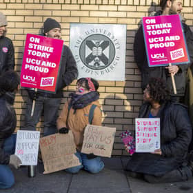 Edinburgh University lecturers at a previous strike
